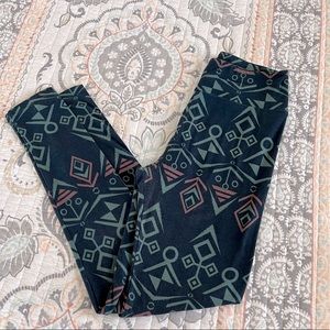LulaRoe Leggings - all $5 items are 3/$10!